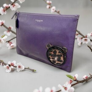Coach vintage Y2K Darcy LARGE clutch pouch, with bear accent EUC 10 x 6